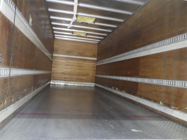 2010 Isuzu Forward バン auction photo 4