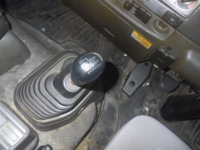 2010 Isuzu Forward バン auction photo 8
