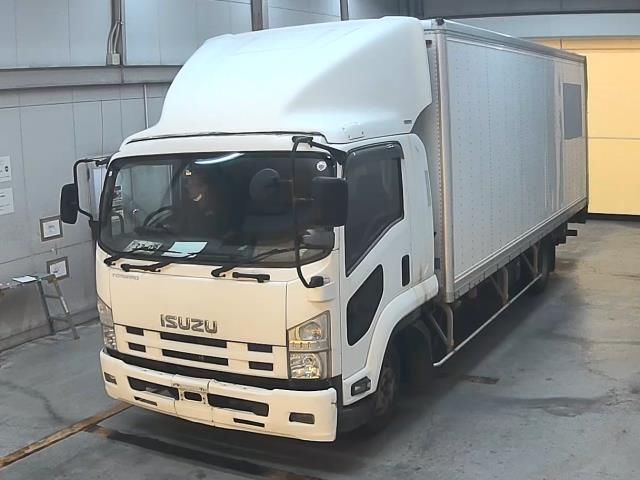 2010 Isuzu Forward バン Japan auction vehicle