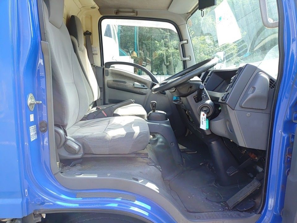 2012 Isuzu Elf auction photo 3