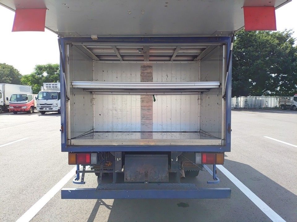 2012 Isuzu Elf auction photo 8