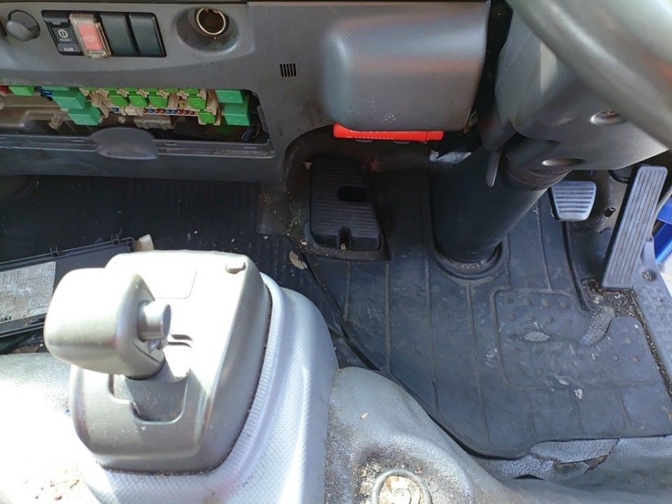2012 Isuzu Elf auction photo 12