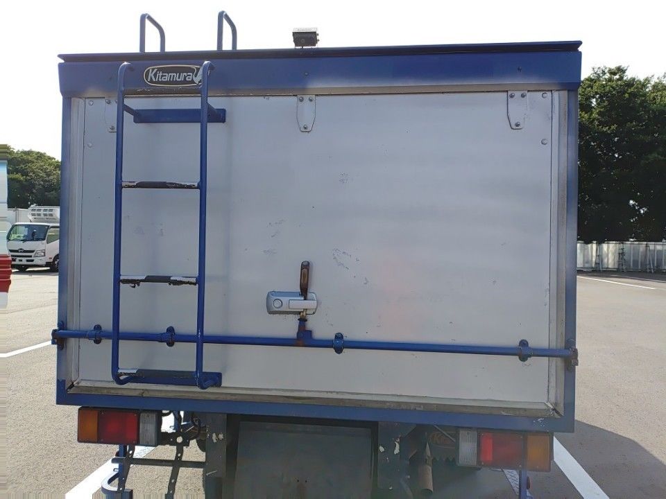 2012 Isuzu Elf auction photo 24