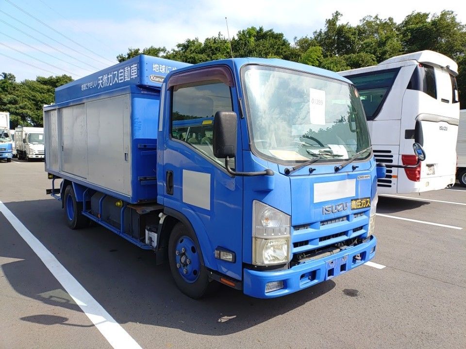2012 Isuzu Elf auction photo 4