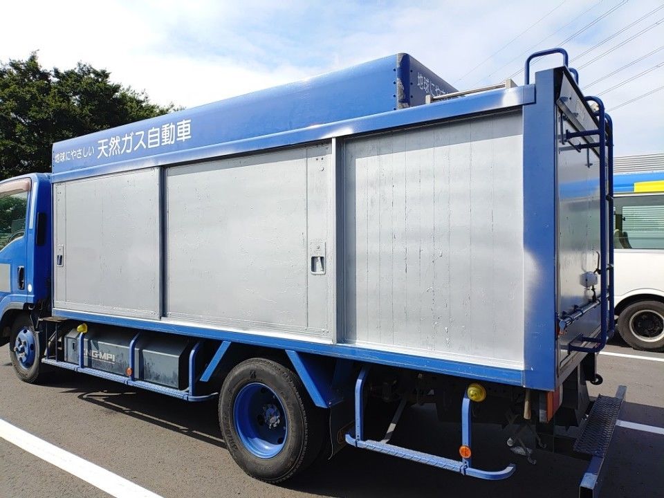 2012 Isuzu Elf auction photo 26