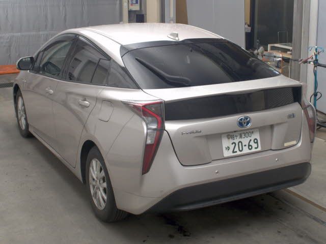 2016 Toyota Prius A auction photo 2