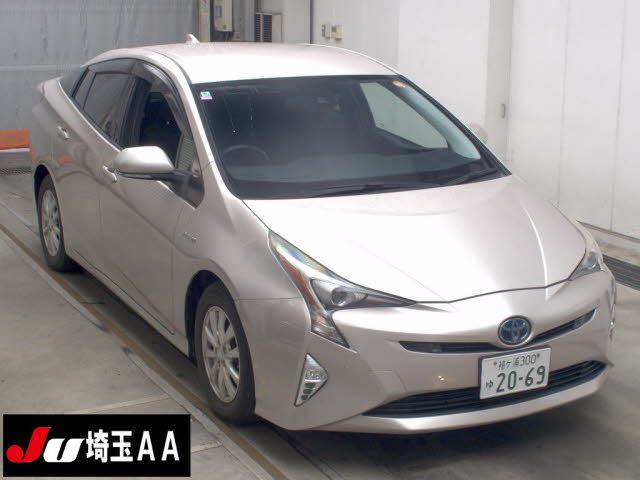 Japan Auction Vehicles 12 2016 Toyota Prius A auction photo