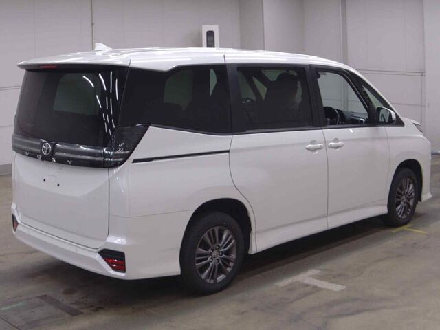 2022 Toyota Voxy S-G 4WD auction photo 5