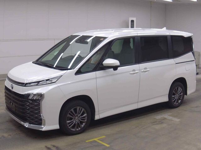 2022 Toyota Voxy S-G 4WD auction photo 4