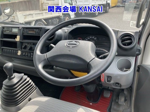 2018 Hino Dutro ヒラ P/G auction photo 4
