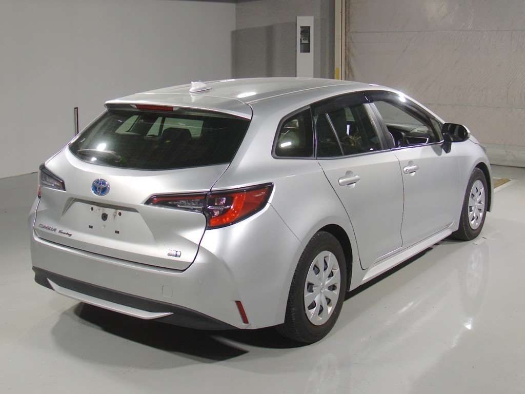 2021 Toyota Corolla Touring ハイブリッド G-X auction photo 2