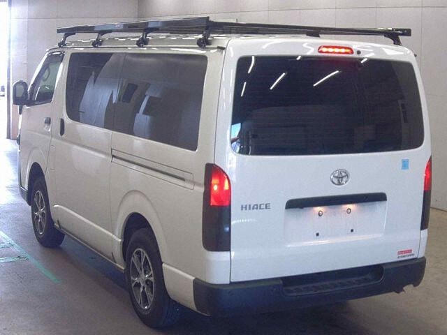 2024 Toyota Hiace ロングDX 4WD auction photo 2