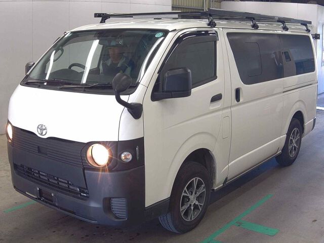 2024 Toyota Hiace ロングDX 4WD auction photo 4