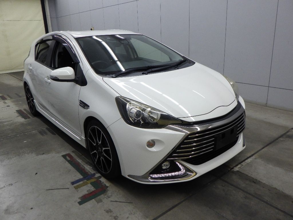 Japan Auction Vehicles 13 2015 Toyota Aqua G Gs auction photo