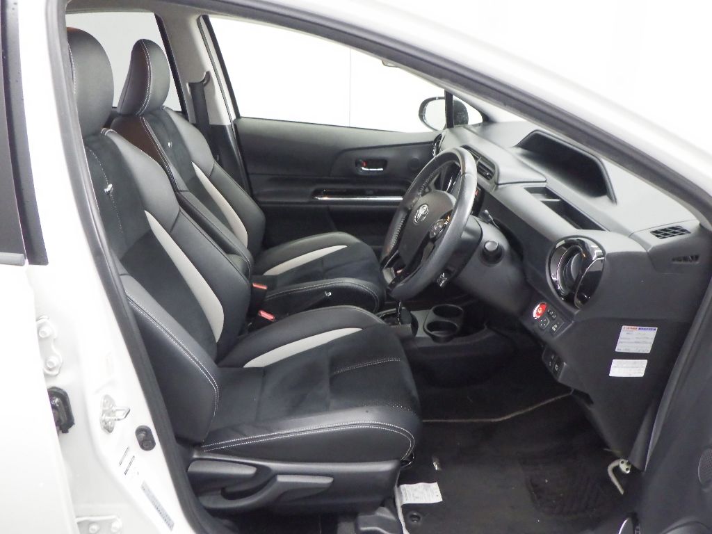 2015 Toyota Aqua G Gs auction photo 6
