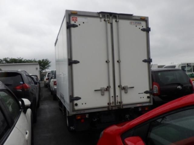 2006 Toyota Dyna アルミバン IC/D-TB auction photo 2