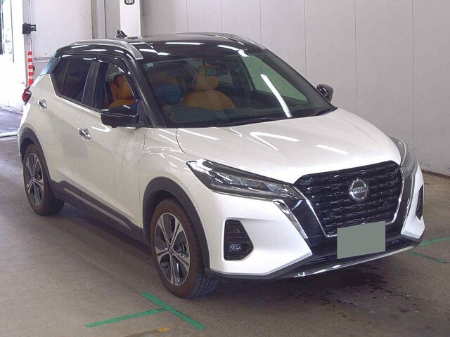 2021 Nissan Kicks X Two-Tone Interior Edition Japan auction vehicle