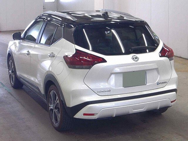 2021 Nissan Kicks X Two-Tone Interior Edition auction photo 2