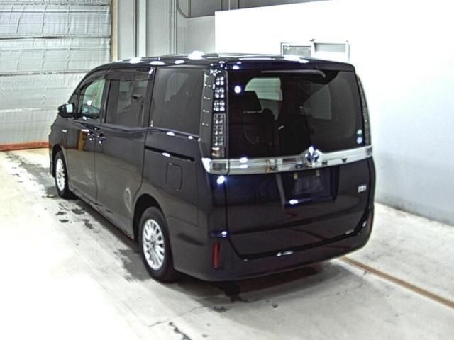2015 Toyota Voxy Hybrid V 9-inch Navigation System auction photo 2
