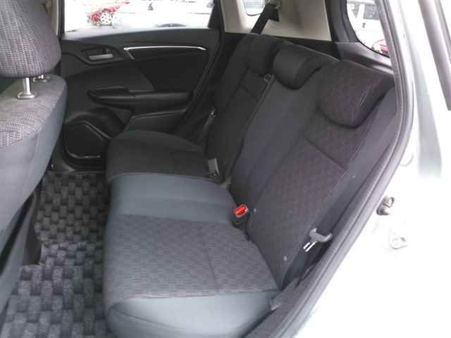 2016 Honda Fit 13G Fパッケージ auction photo 9
