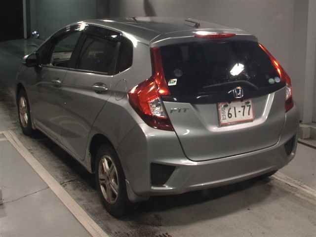 2016 Honda Fit 13G Fパッケージ auction photo 2