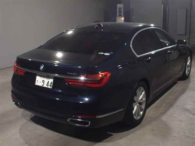 2016 BMW 7 Series 740i M Sport auction photo 2
