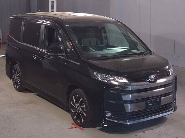 Japan Auction Vehicles 8 2023 Toyota Noah S-Z auction photo