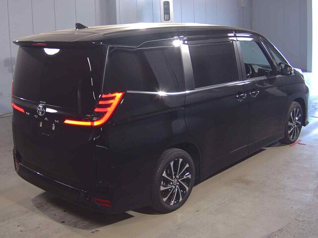 2023 Toyota Noah S-Z auction photo 5