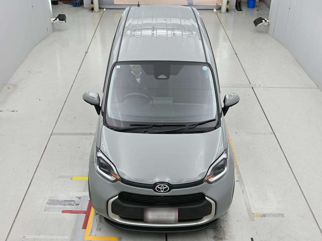 2025 Toyota Sienta Z auction photo 7