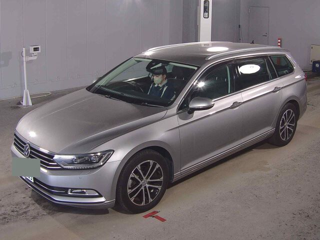 2015 Volkswagen パサートヴァリアント TSIコンフォートライン auction photo 4