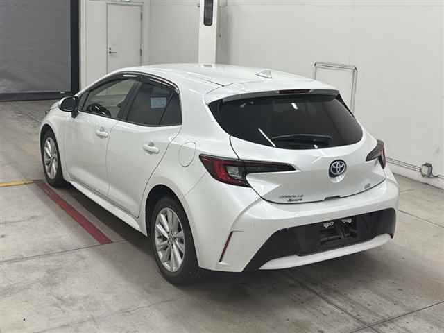2023 Toyota Corolla Sport ハイブリッドG auction photo 2