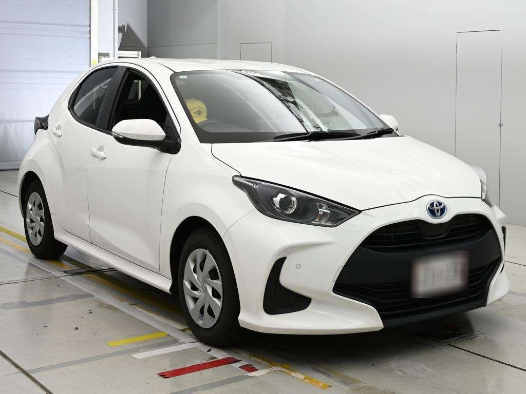 2023 Toyota Yaris ハイブリッドX auction photo 5