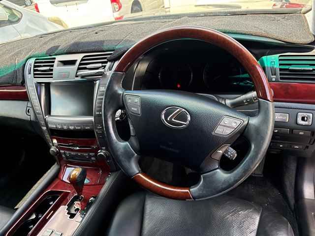 2009 Lexus LS LS460バージョンS・Iパッケージ auction photo 3