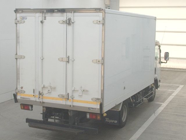 2019 Isuzu Elf Refrigerated and frozen trucks auction photo 2