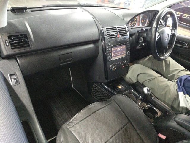 2012 Mercedes-Benz A-Class A180 auction photo 3