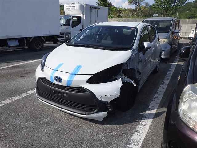 2025 Toyota Aqua X auction photo 4