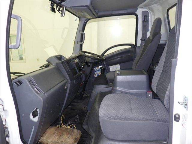 2020 Isuzu Elf With crane auction photo 8