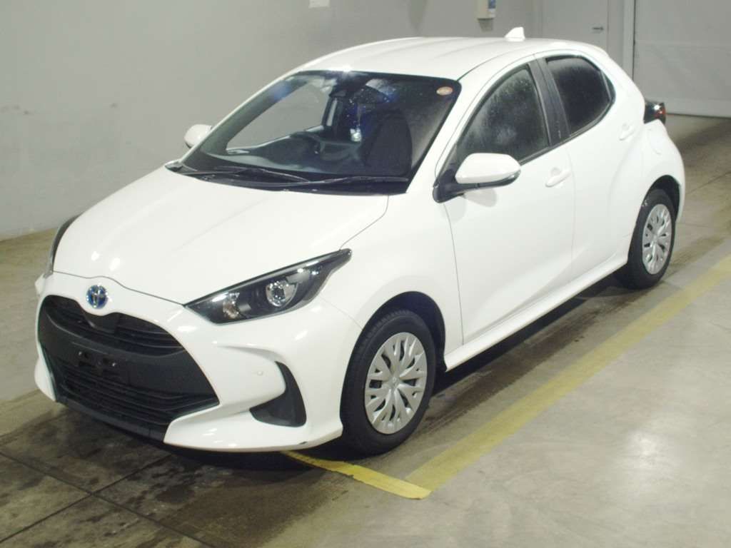 2023 Toyota Yaris ハイブリッドX 4WD Japan auction vehicle