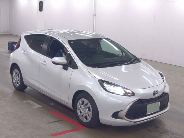 Japan Auction Vehicles 8 2025 Toyota Aqua G auction photo