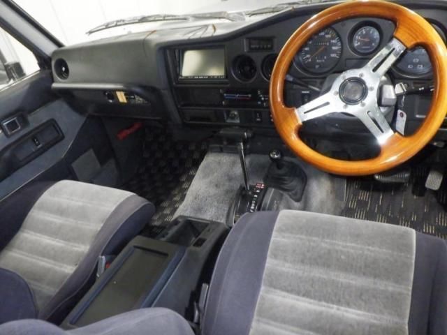 1989 Toyota Land Cruiser 60 VX High Roof 4WD auction photo 3