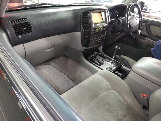 2006 Toyota Land Cruiser 100 VX-LTD60SP-ED 4WD auction photo 3