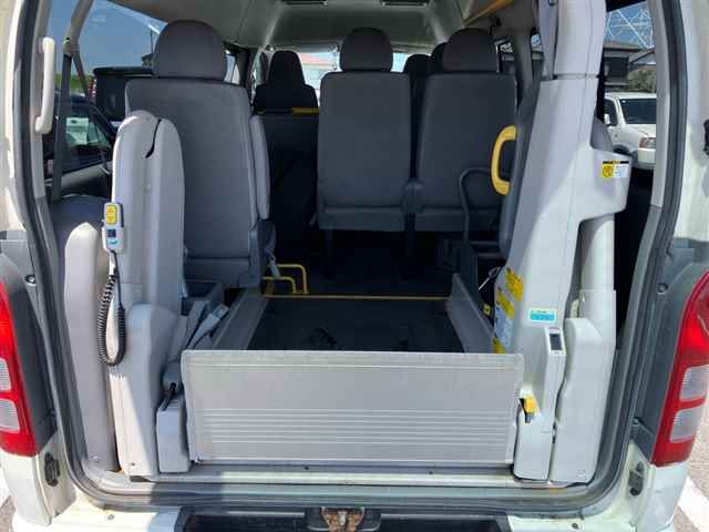 2010 Toyota Hiace DX ウェルキャブ10人乗リ auction photo 9