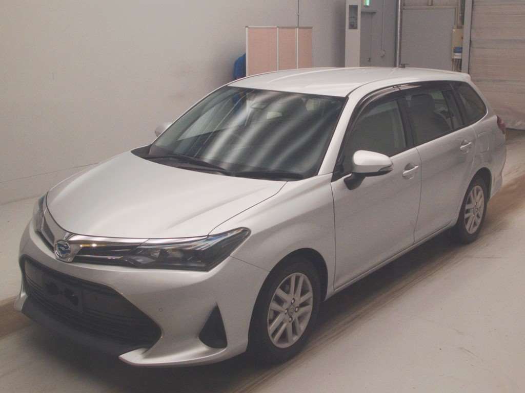 2024 Toyota Corolla Fielder Hybrid EX Japan auction vehicle