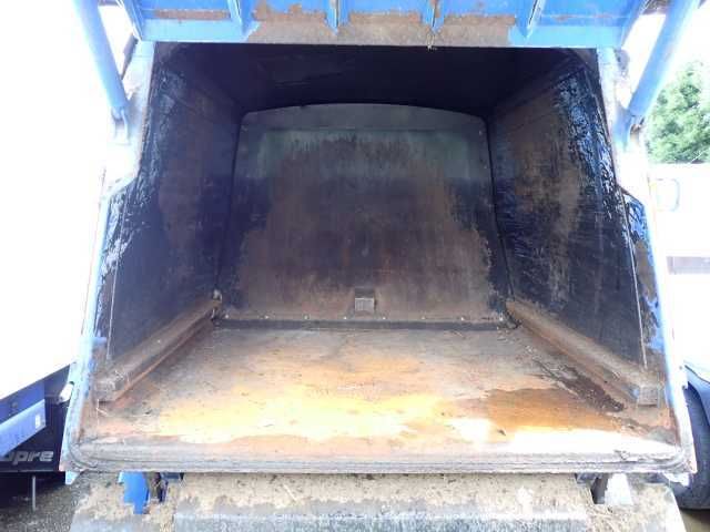 2016 Isuzu Elf 2.0t 塵芥車 auction photo 3