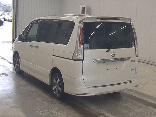 2010 Nissan Serena Highway Star 4WD auction photo 2