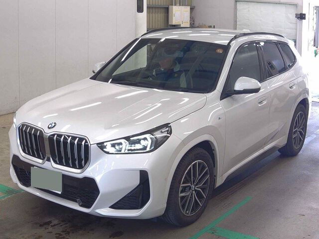 2025 BMW X1 XDRIV20D M Sport 4WD auction photo 4