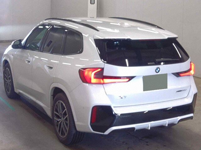 2025 BMW X1 XDRIV20D M Sport 4WD auction photo 2