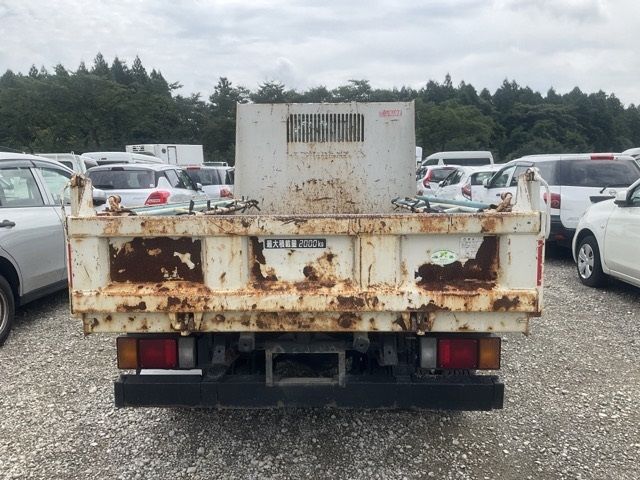 2018 Isuzu Elf dump auction photo 3