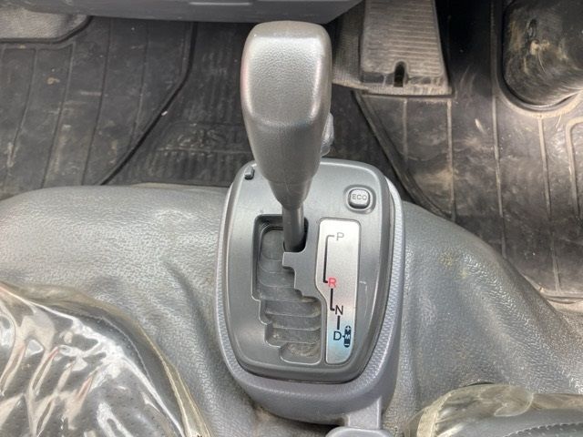 2018 Isuzu Elf dump auction photo 11