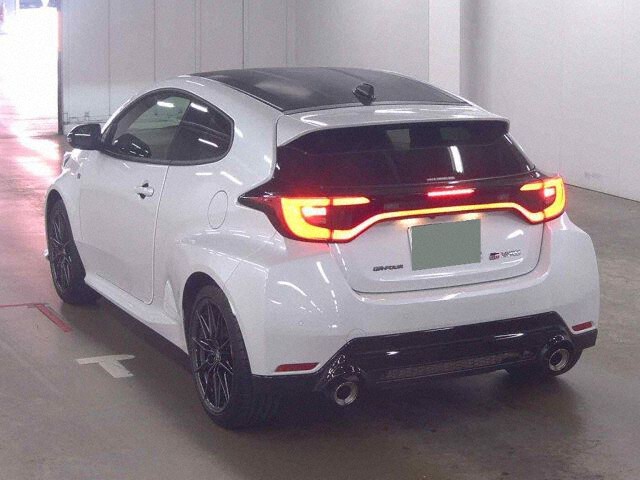 2025 Toyota GR Yaris RZ High Performance 4WD auction photo 2